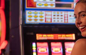 Beragam pilihan permainan Live Casino seperti roulette, baccarat, dan blackjack di satset189